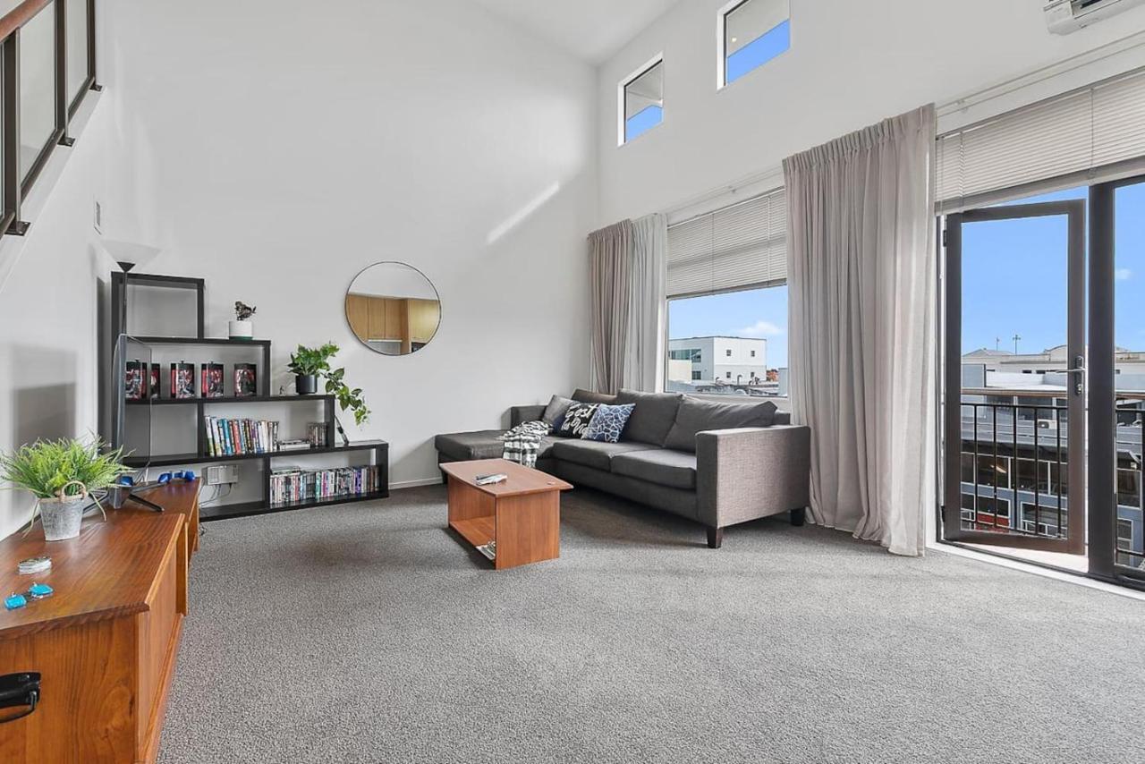 Roomy High-Ceiling Loft Apartment - Free Parking! Auckland Eksteriør billede
