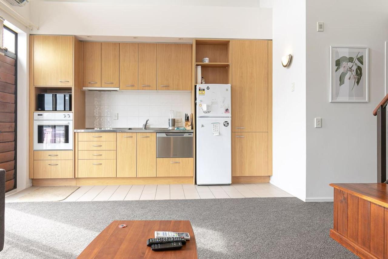 Roomy High-Ceiling Loft Apartment - Free Parking! Auckland Eksteriør billede