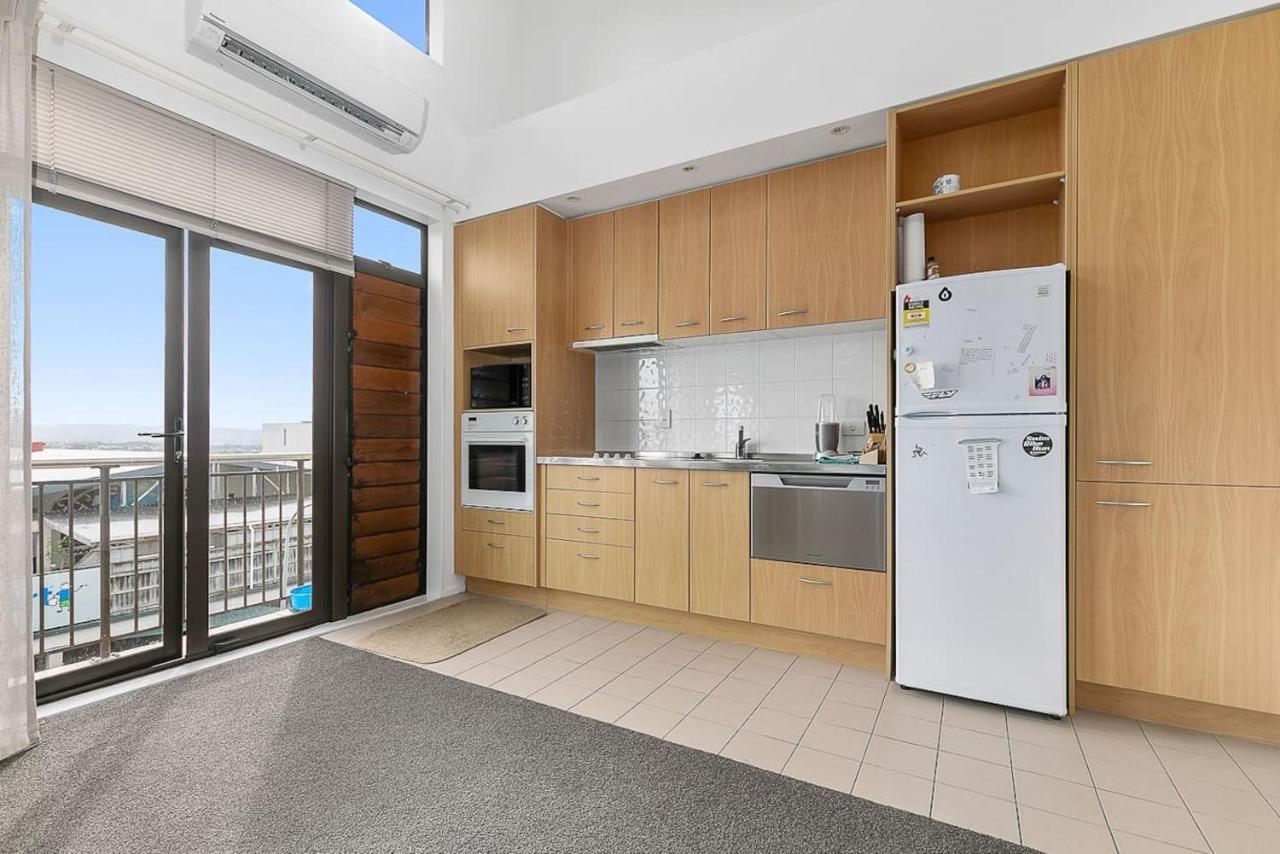 Roomy High-Ceiling Loft Apartment - Free Parking! Auckland Eksteriør billede